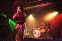 He wanna rock! He wanna rock!